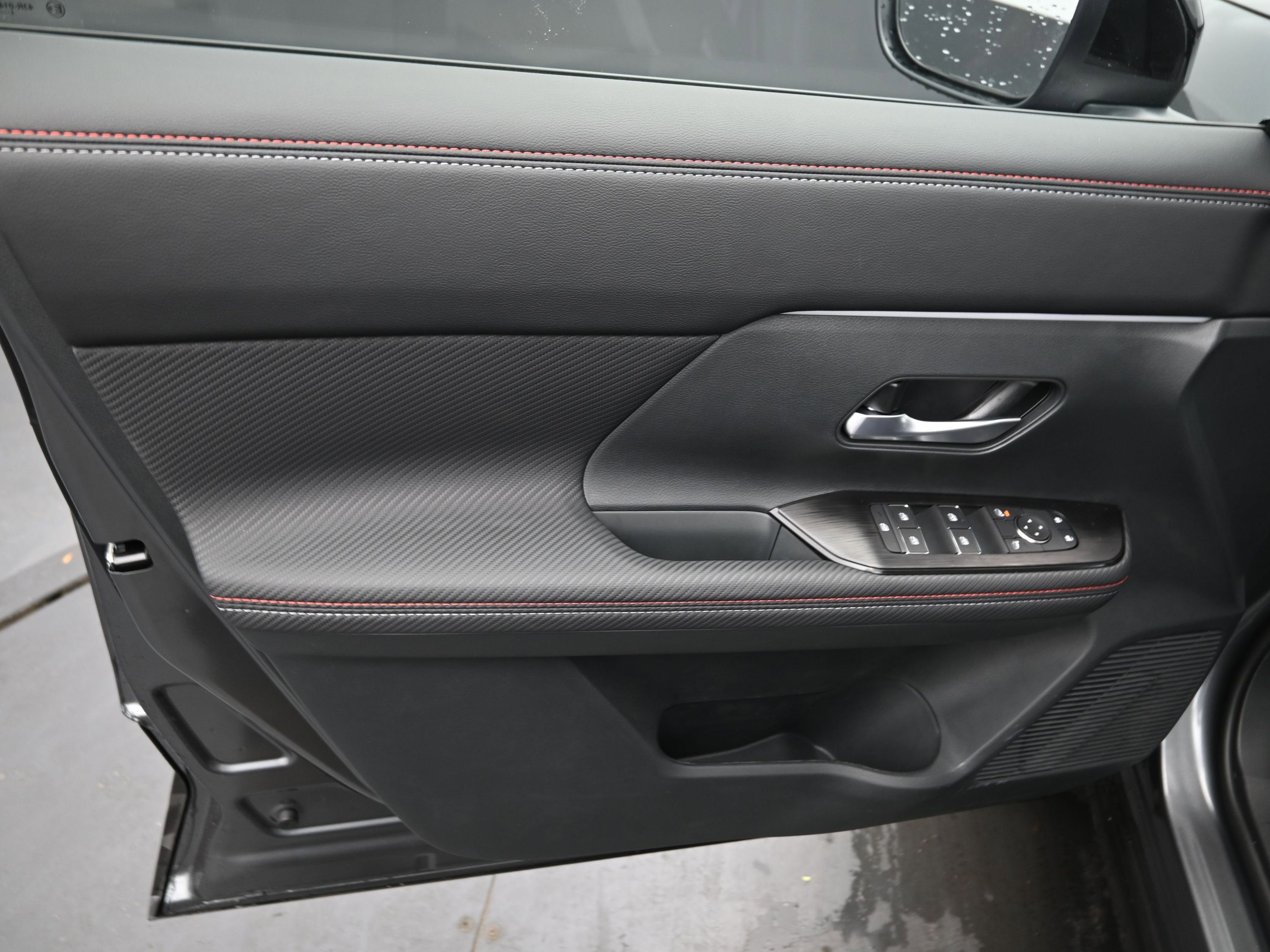 2026 Nissan KICKS SR PREMIUM