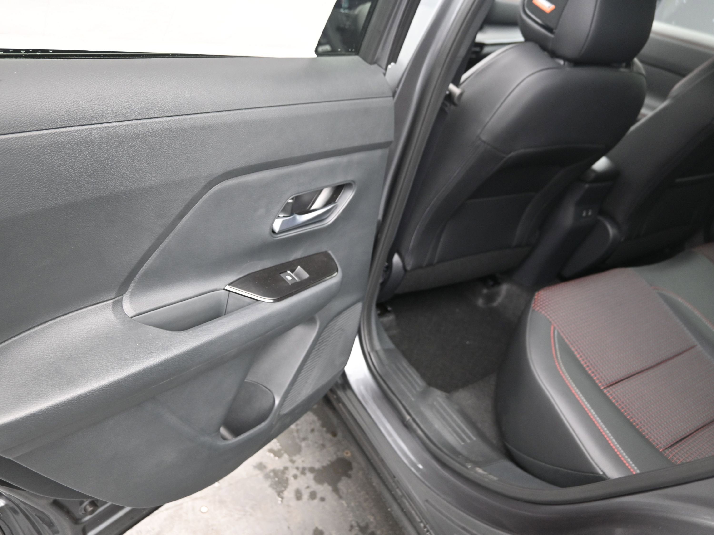 2026 Nissan KICKS SR PREMIUM