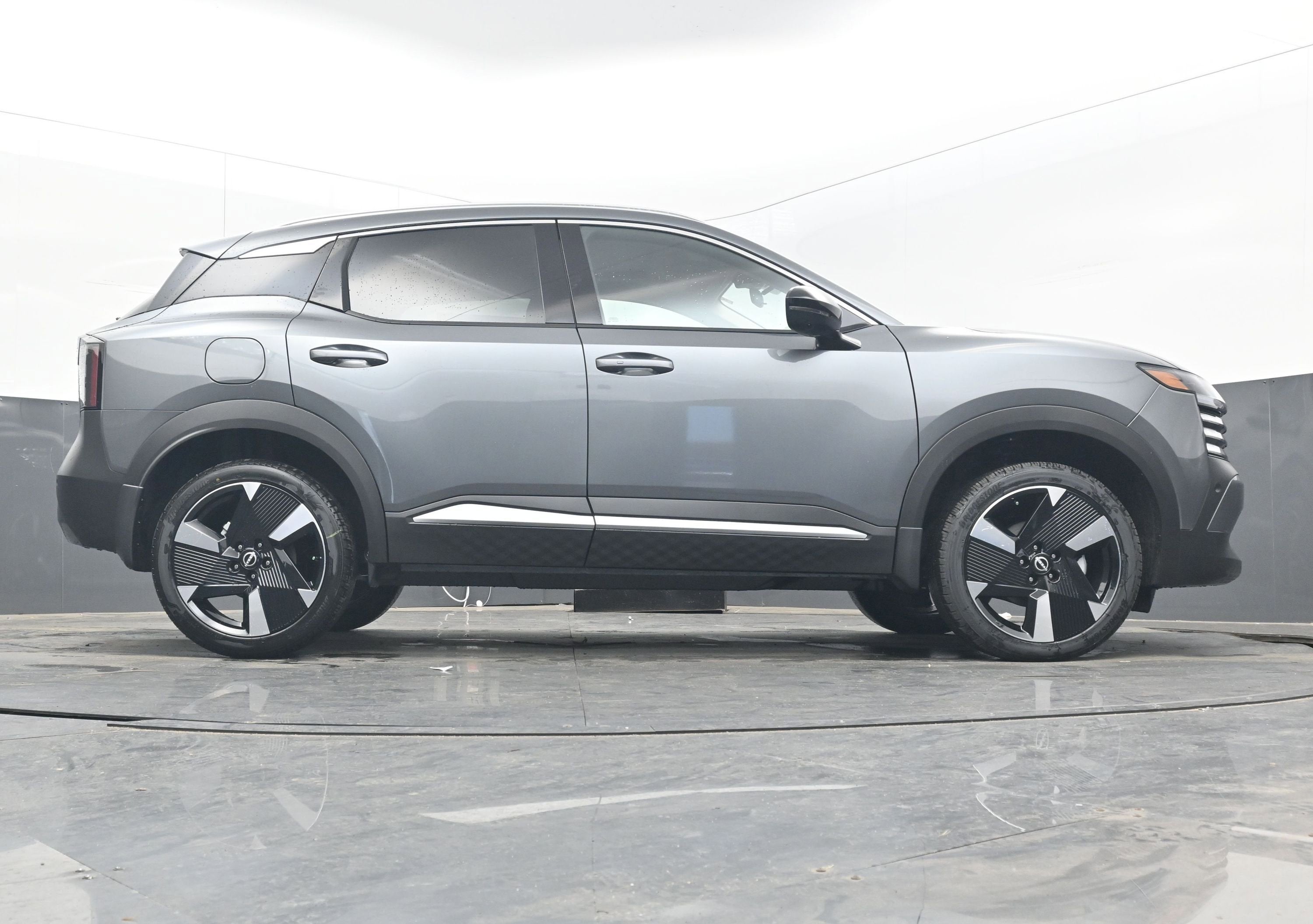 2026 Nissan KICKS SR PREMIUM