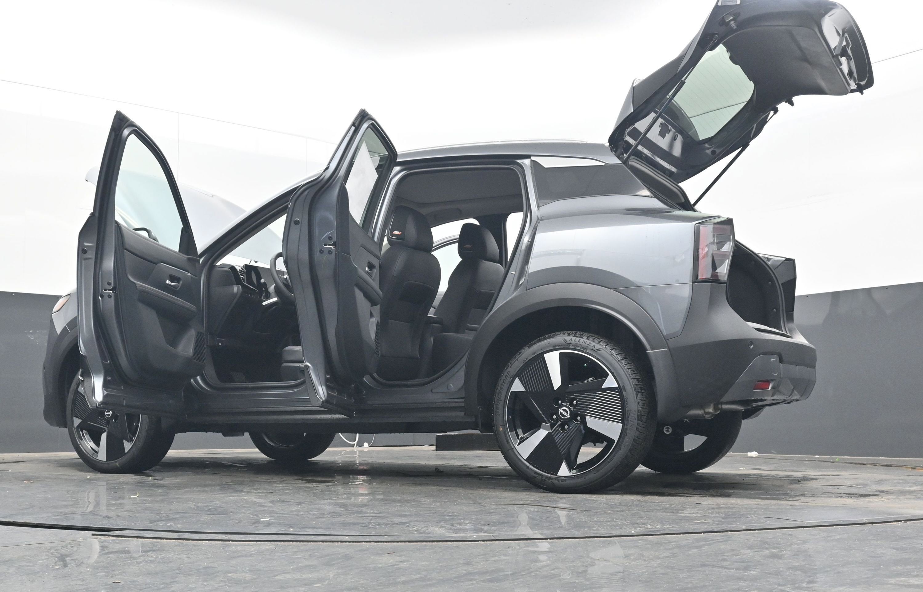 2026 Nissan KICKS SR PREMIUM