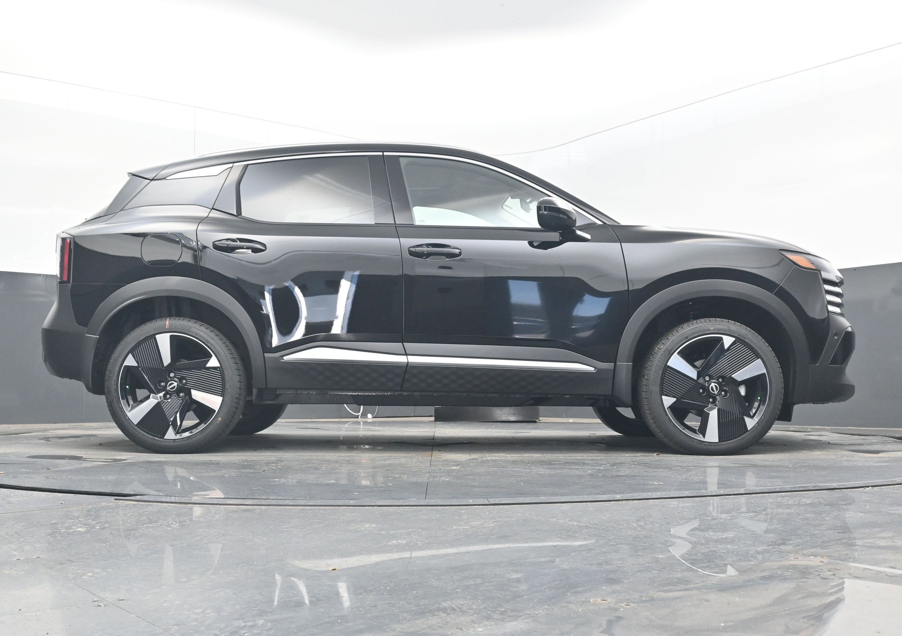 2026 Nissan KICKS SR PREMIUM