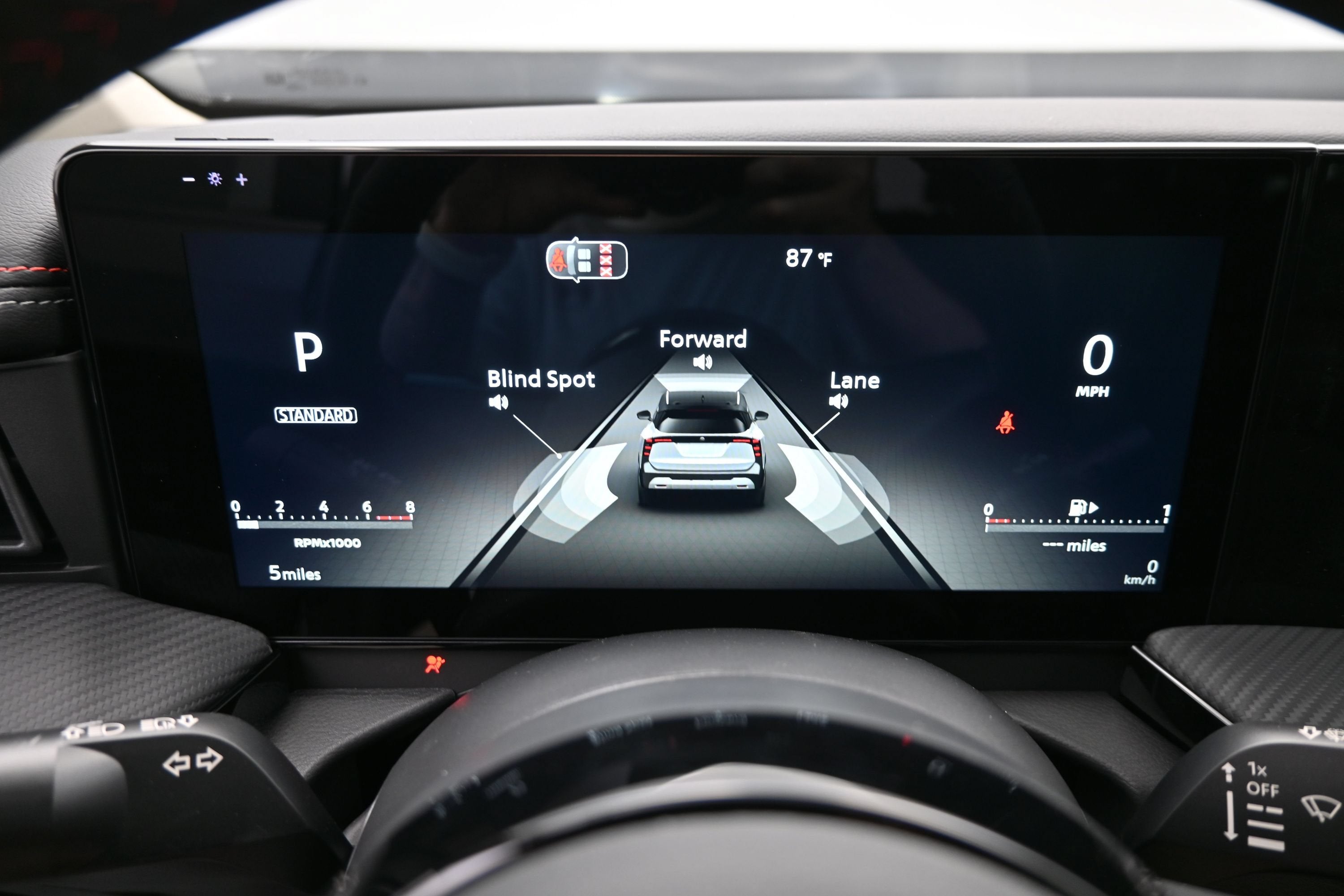 2026 Nissan KICKS SR PREMIUM