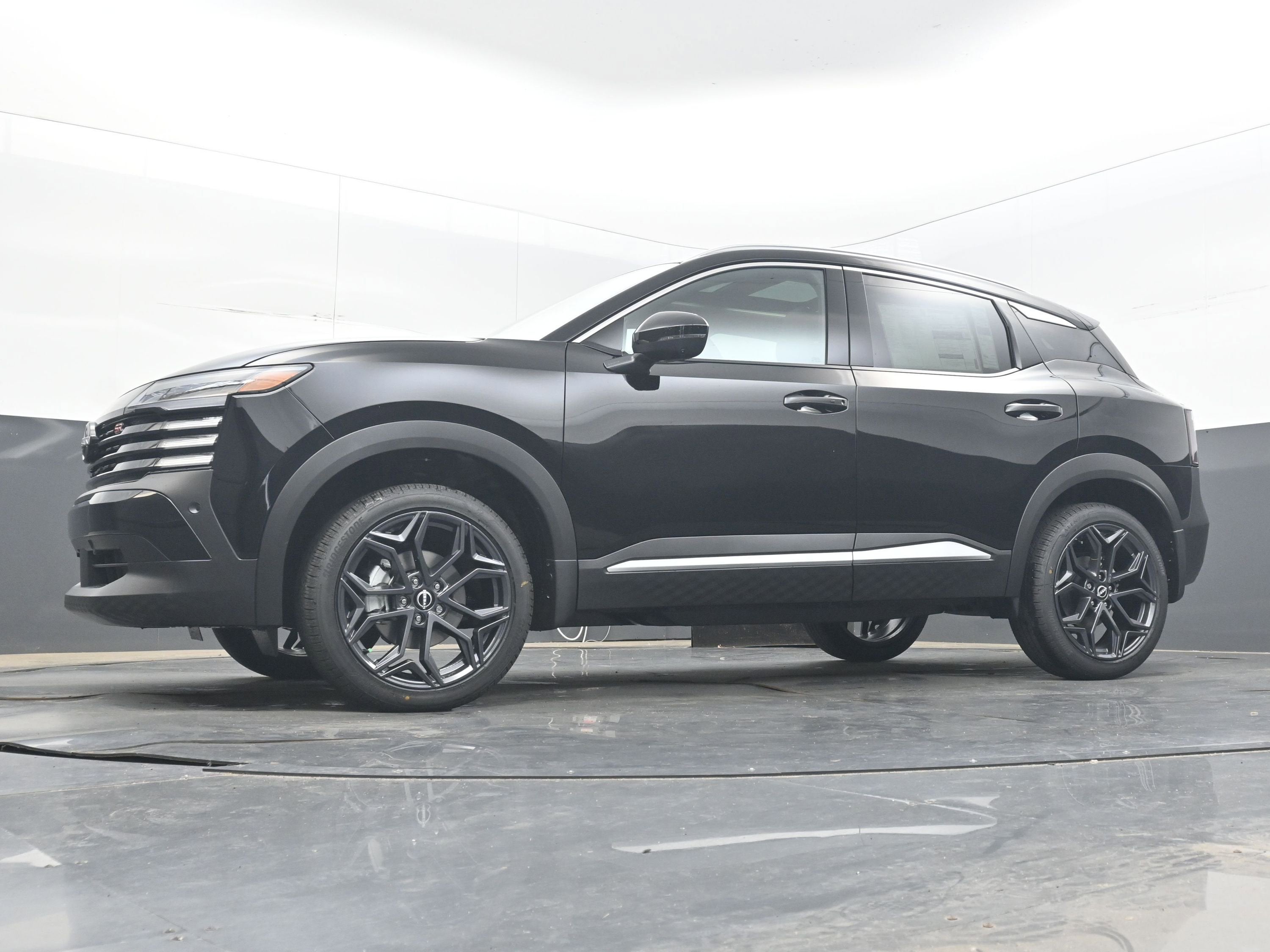 2026 Nissan KICKS SR PREMIUM