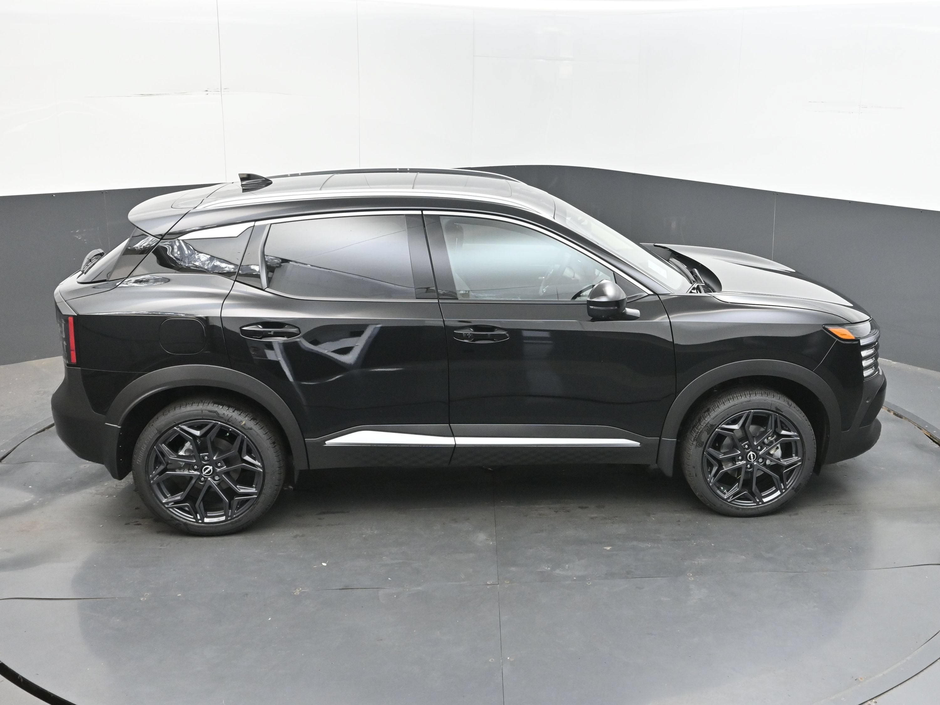 2026 Nissan KICKS SR PREMIUM
