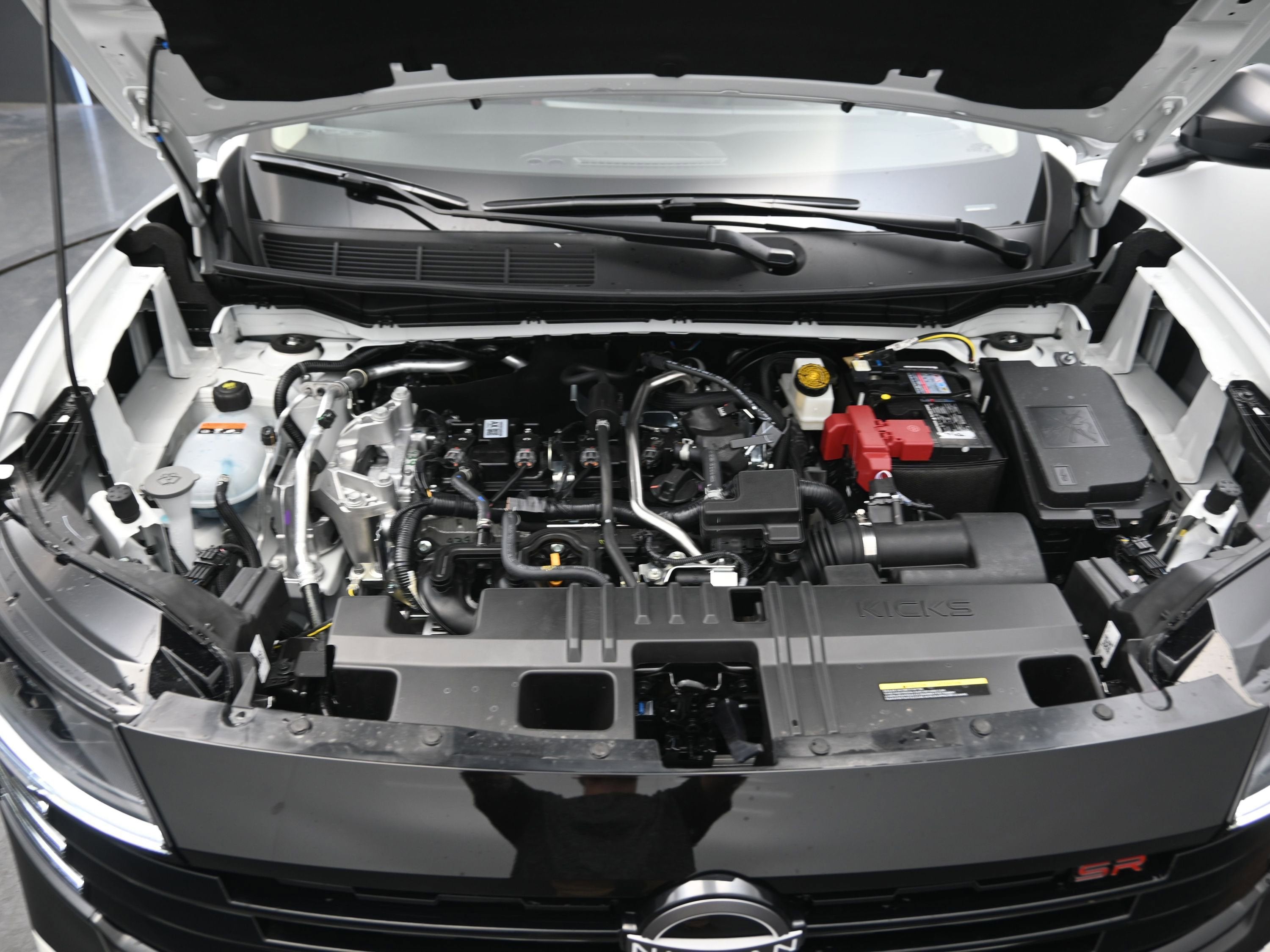 2026 Nissan KICKS SR PREMIUM