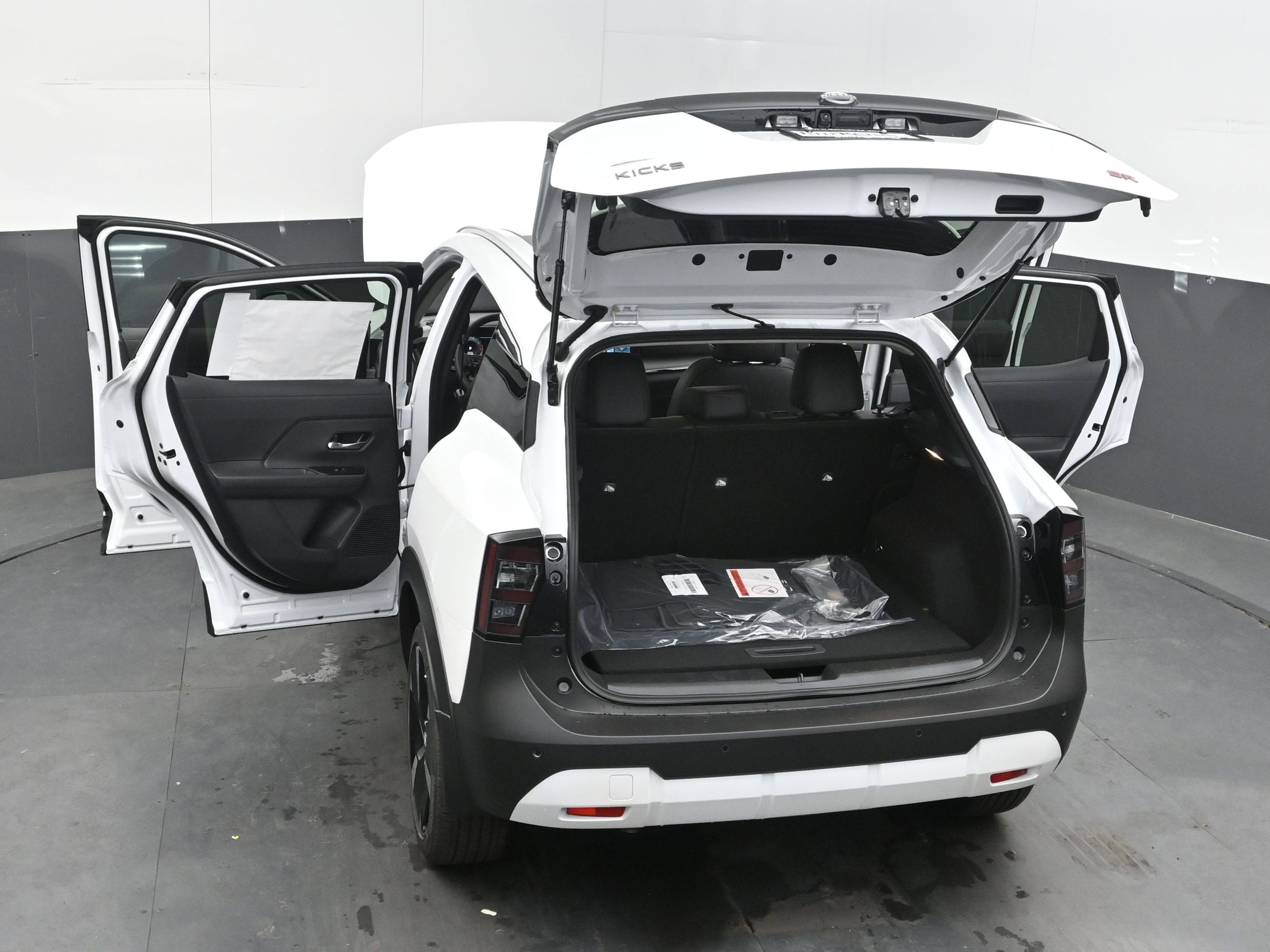 2026 Nissan KICKS SR PREMIUM