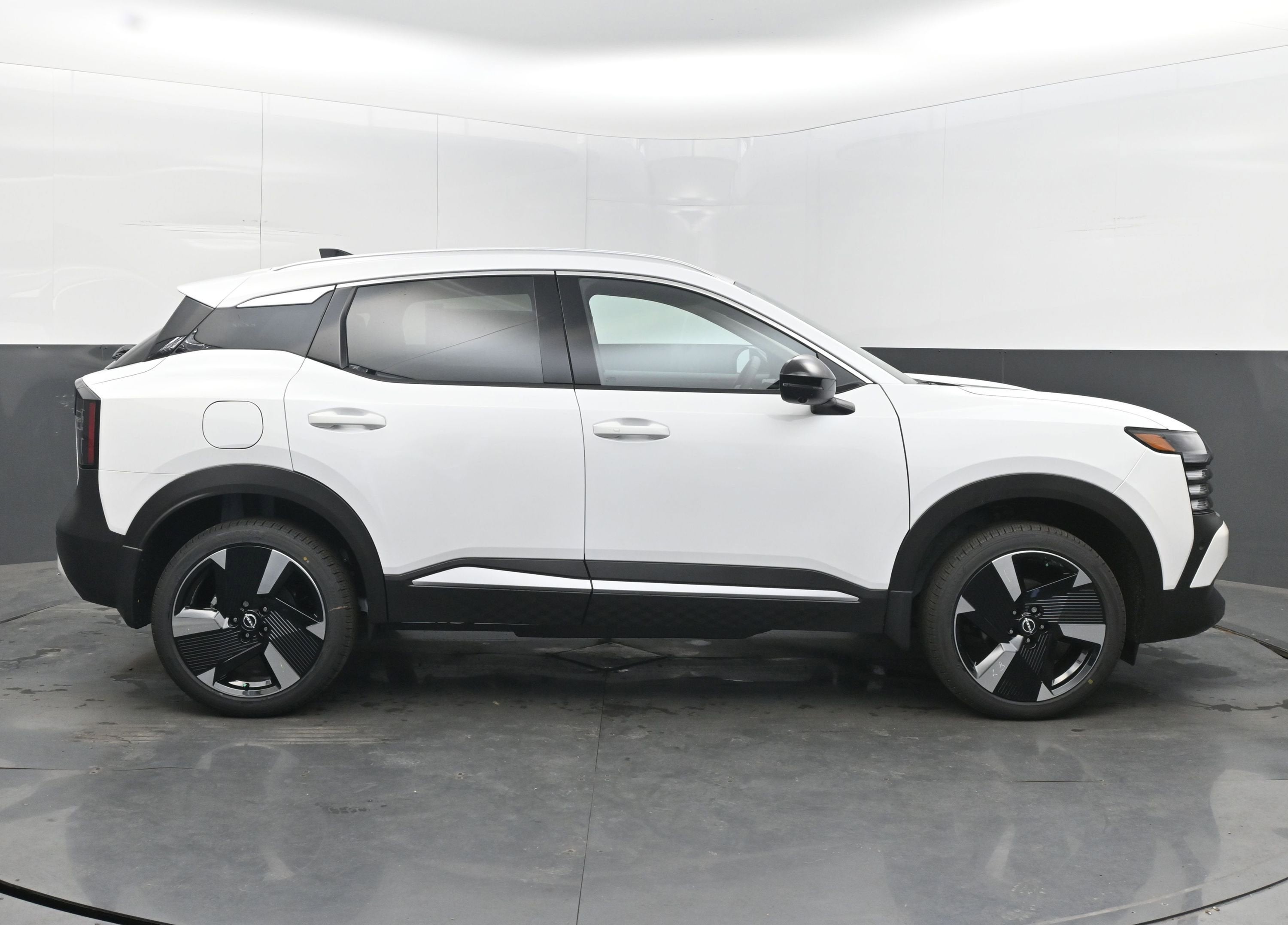 2026 Nissan KICKS SR PREMIUM