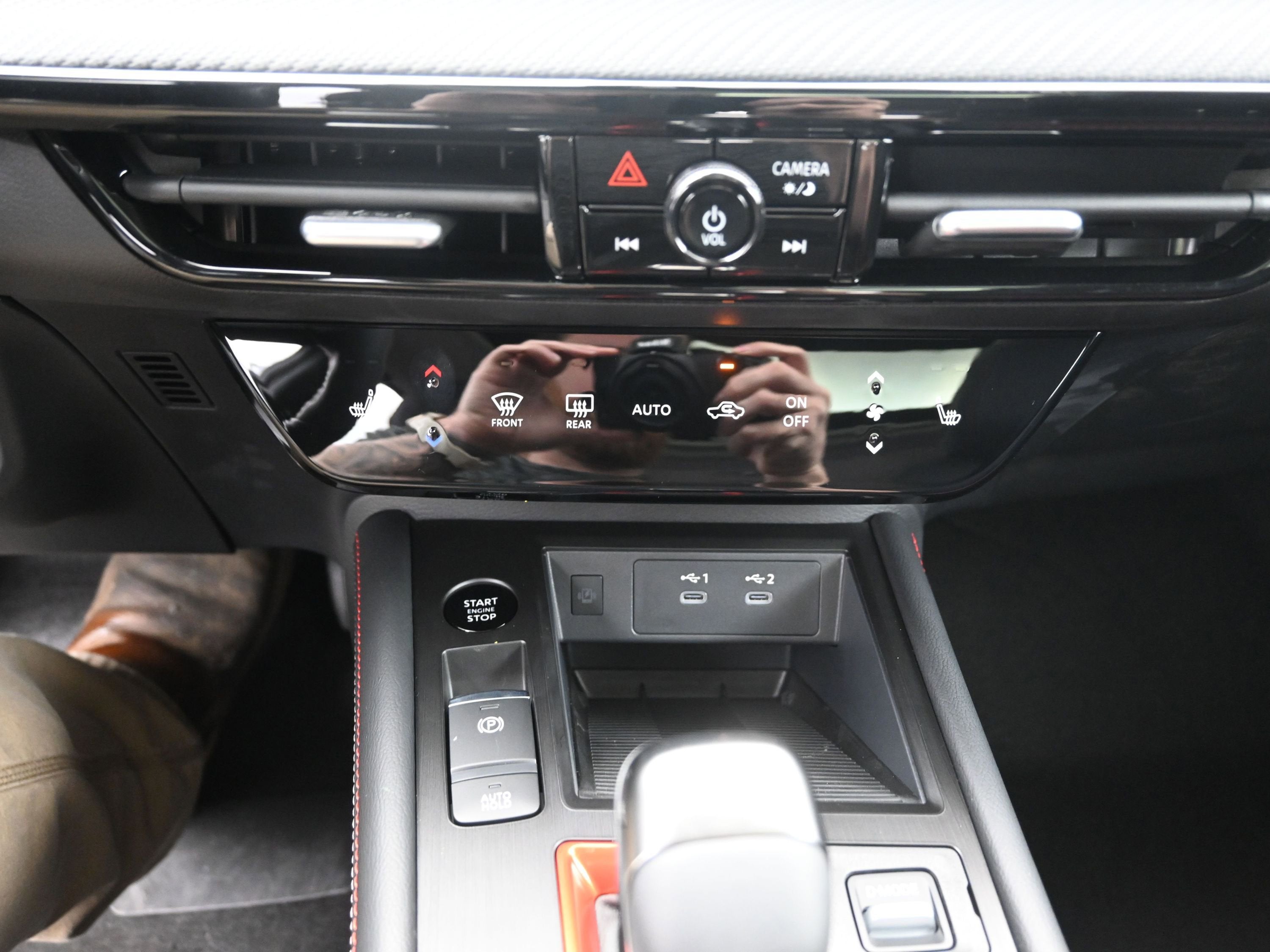 2026 Nissan KICKS SR PREMIUM