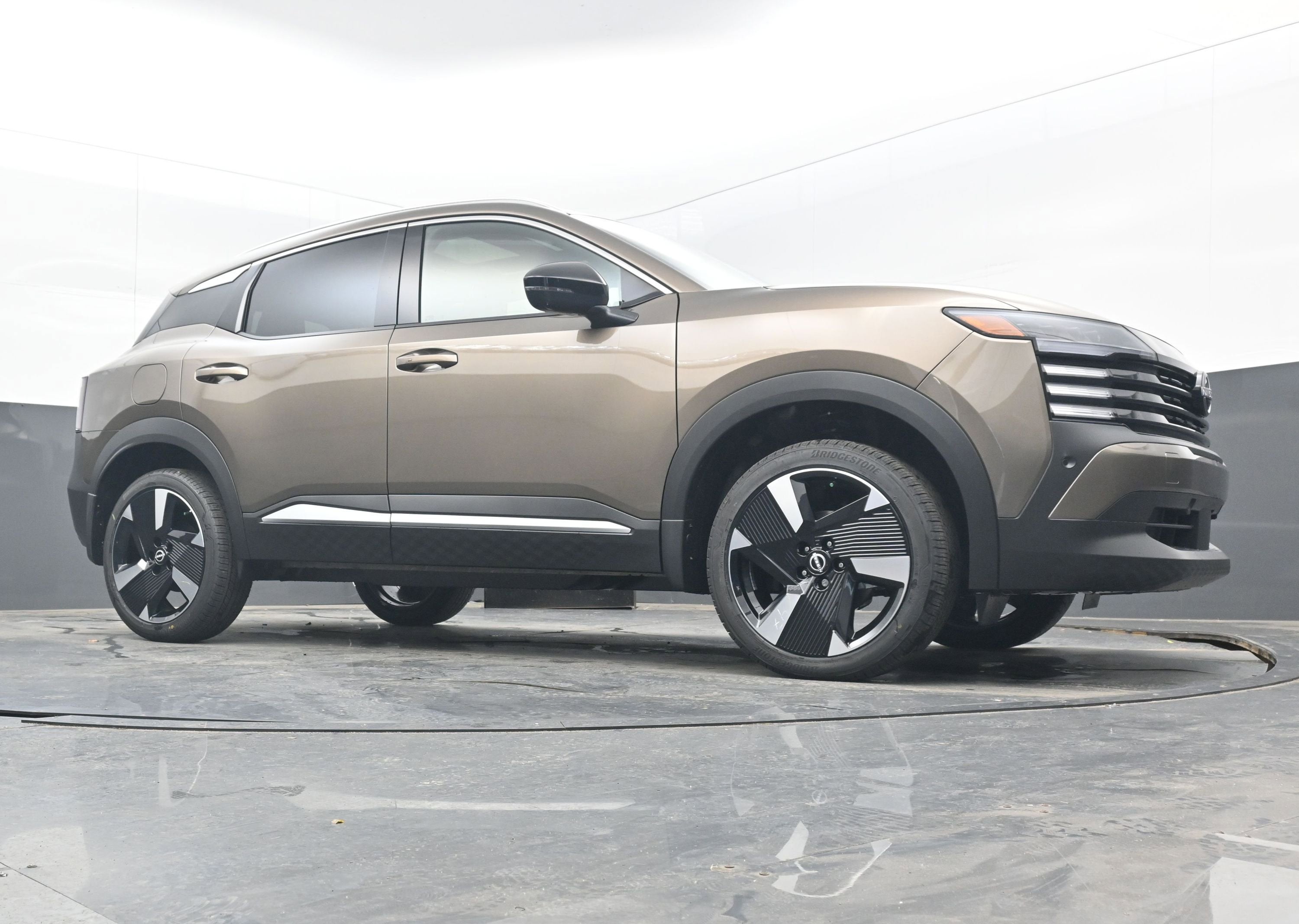 2026 Nissan KICKS SR PREMIUM