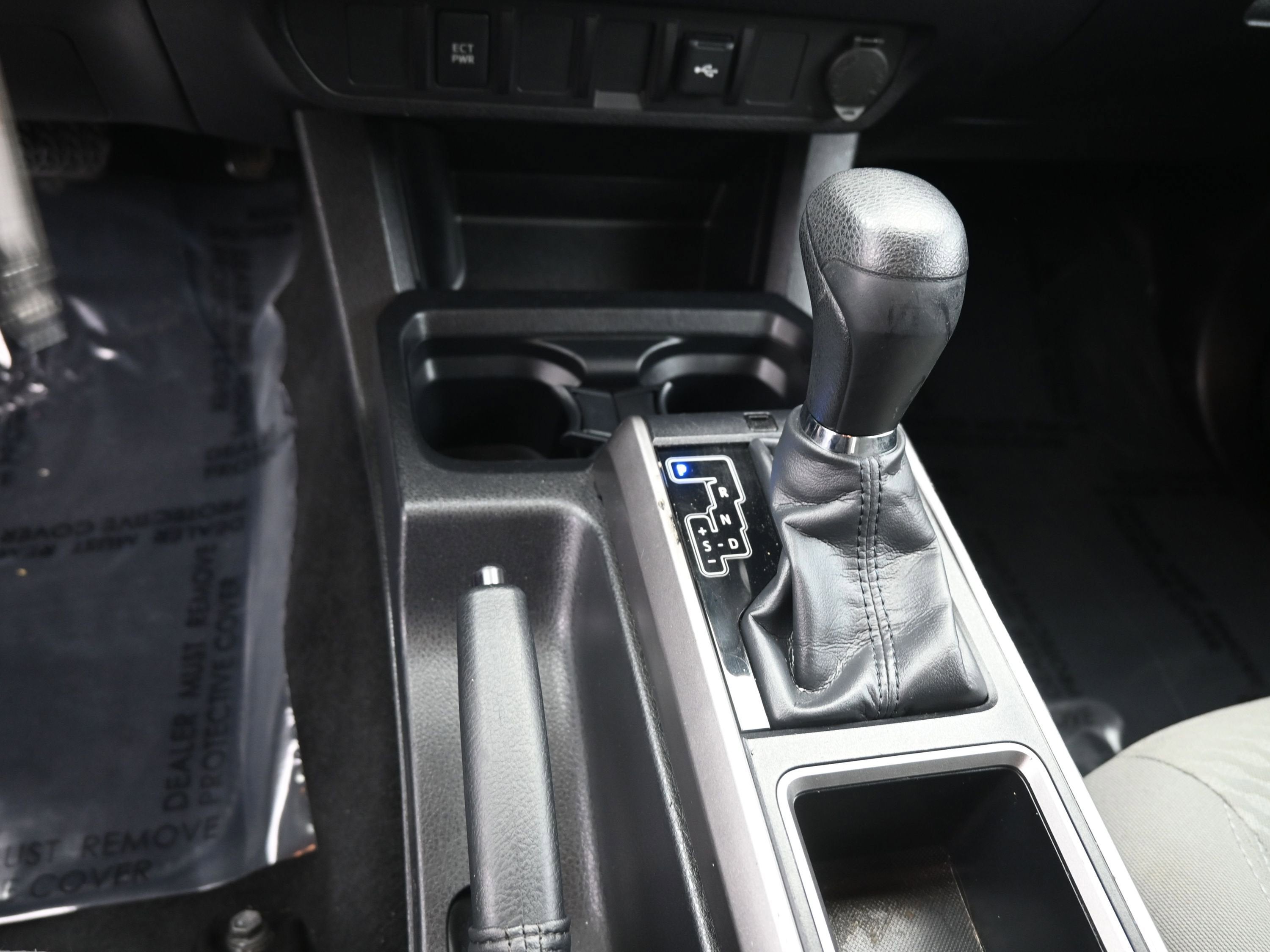 2022 Toyota Tacoma 2WD SR5