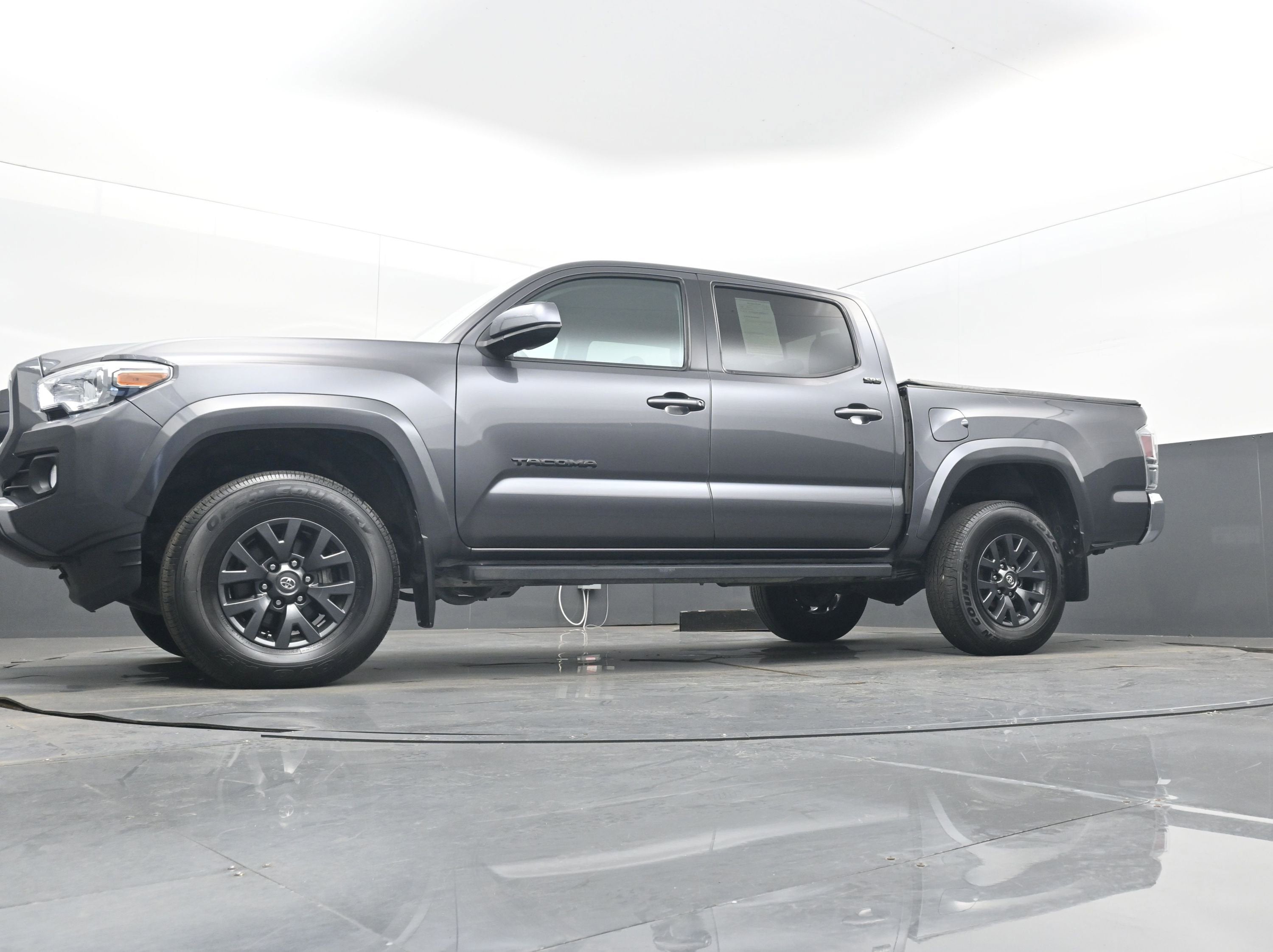 2022 Toyota Tacoma 2WD SR5