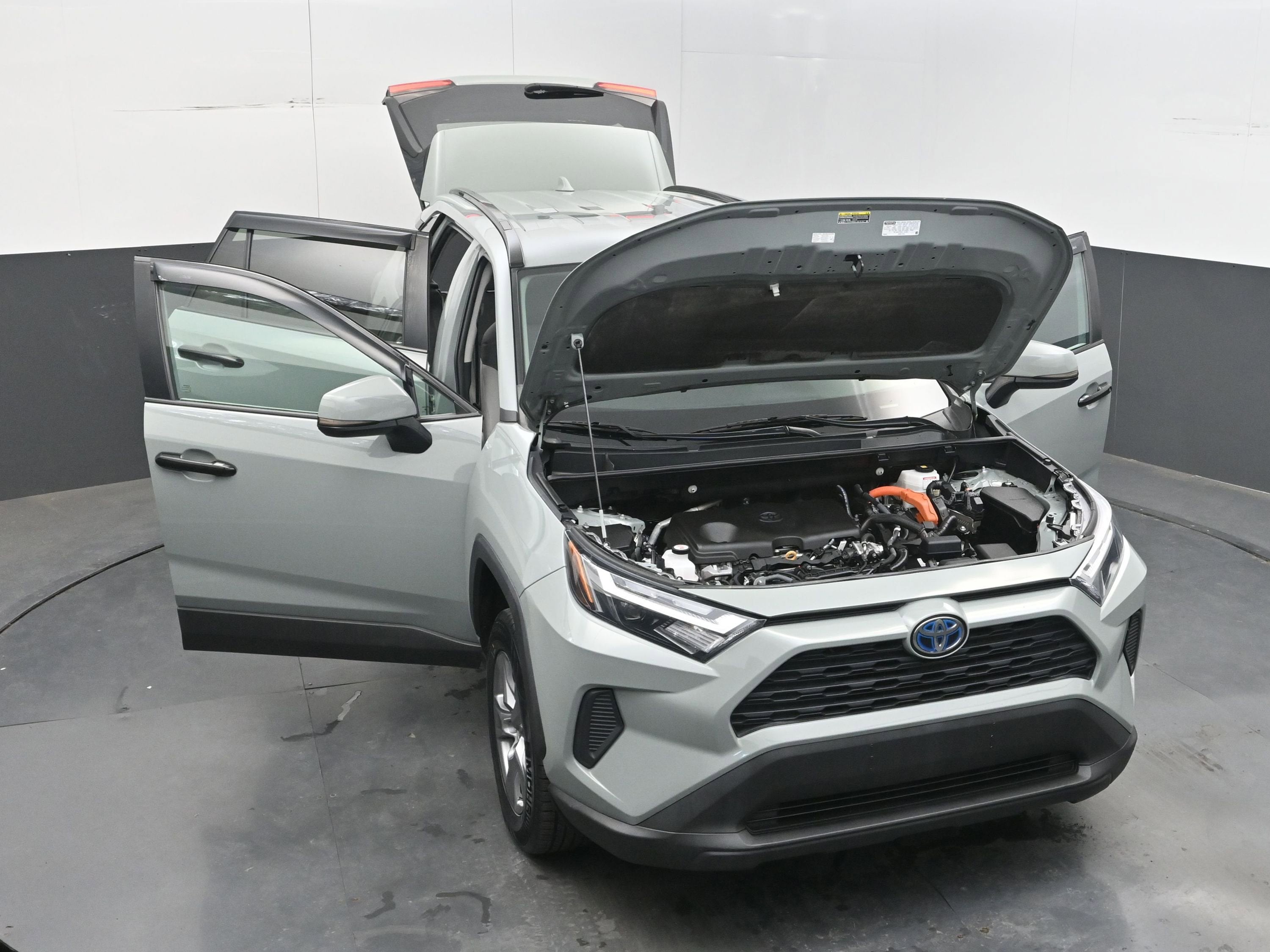 2022 Toyota RAV4 Hybrid XLE
