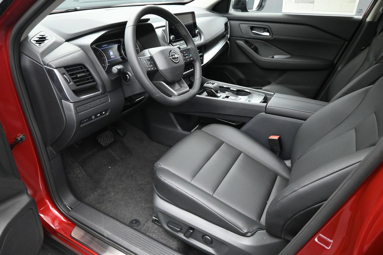 2027 Nissan ROGUE Dark Armor™