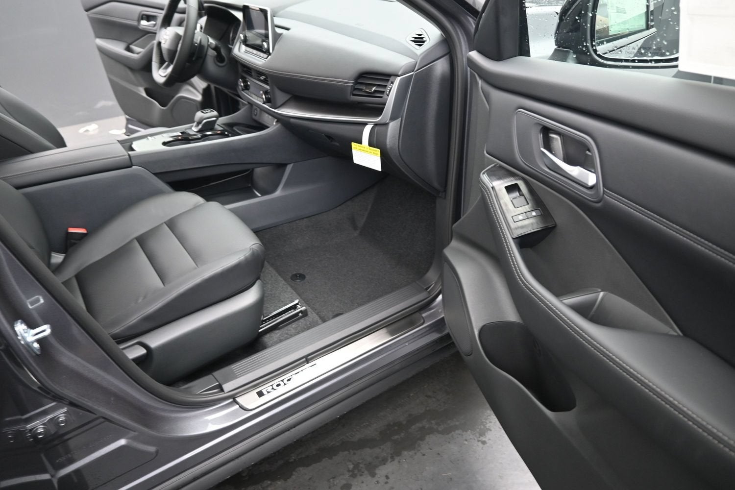 2027 Nissan ROGUE Dark Armor