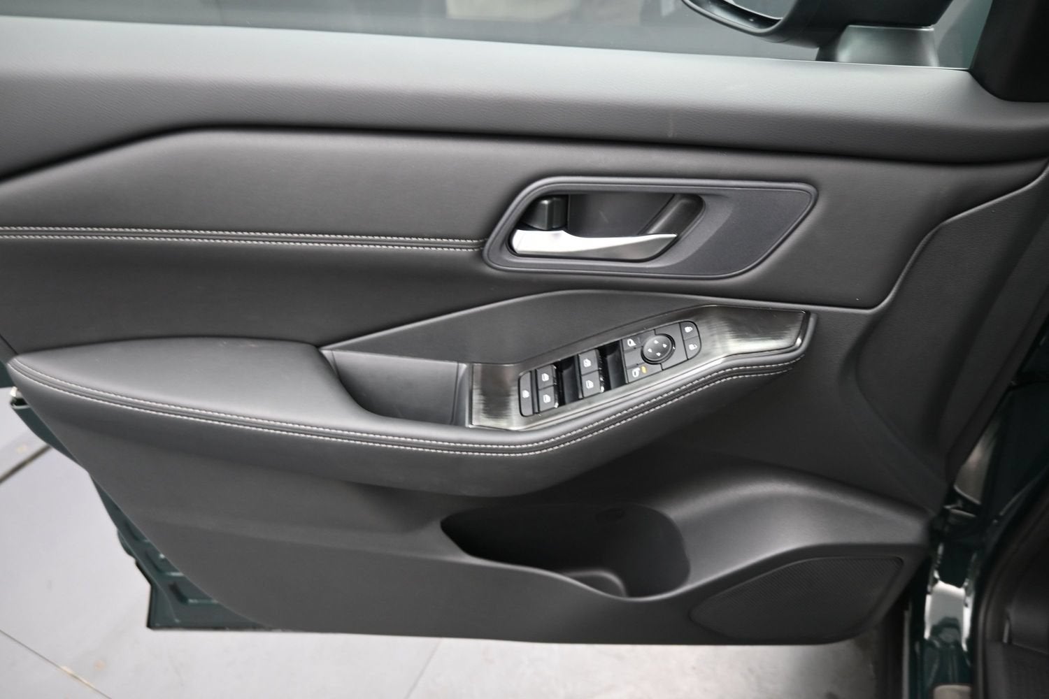 2027 Nissan ROGUE Base