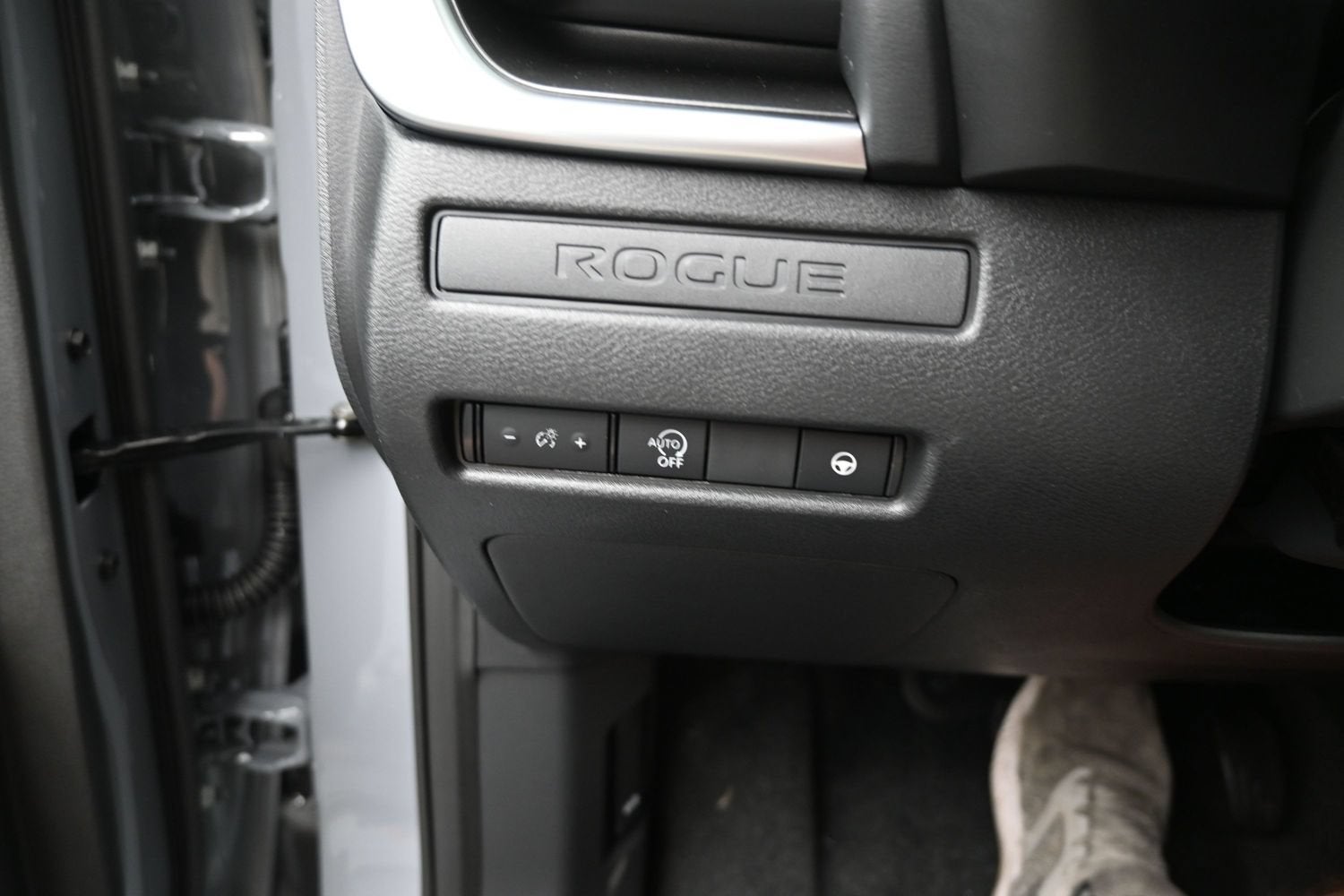2027 Nissan ROGUE SV