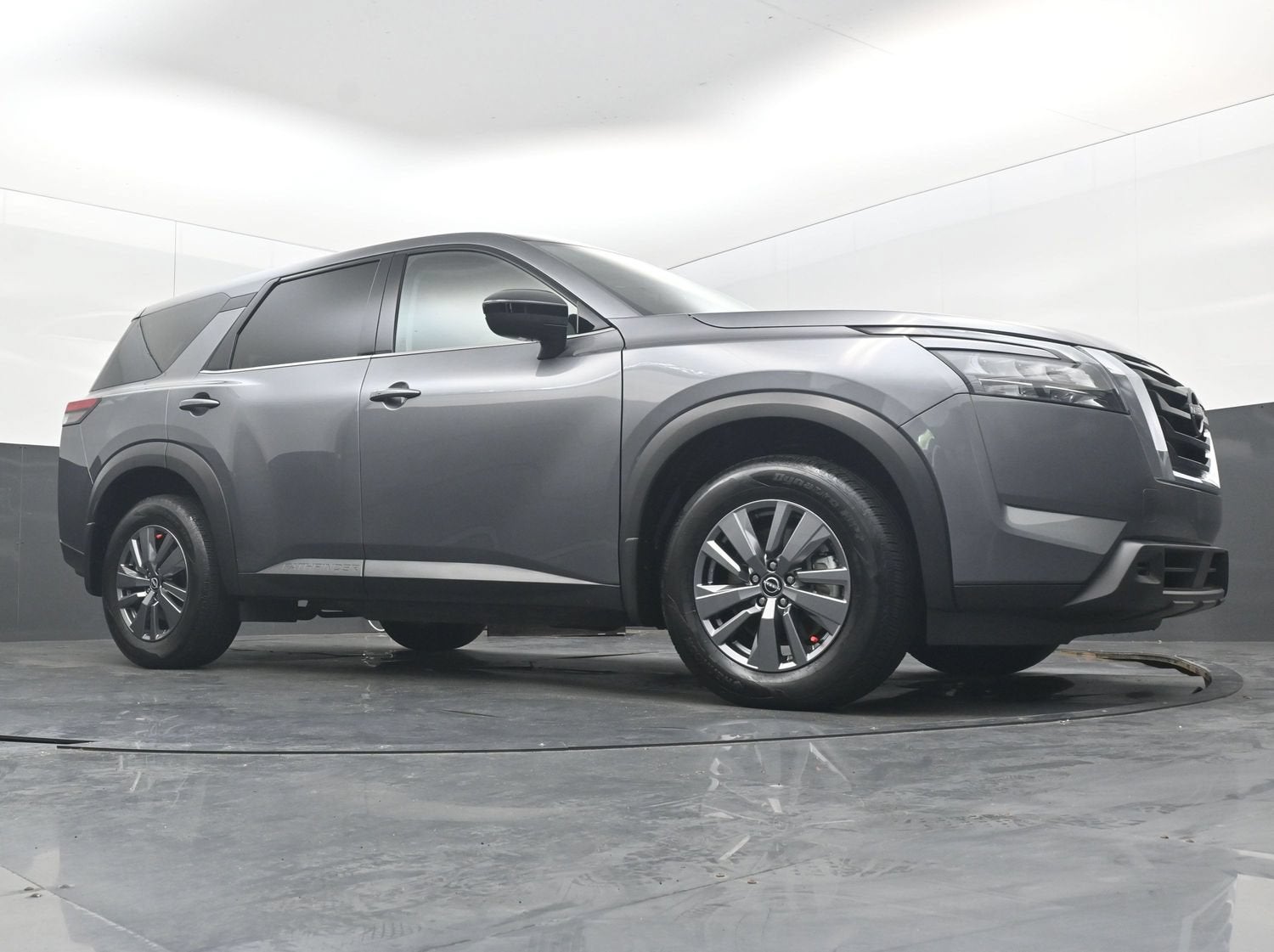2025 Nissan Pathfinder S