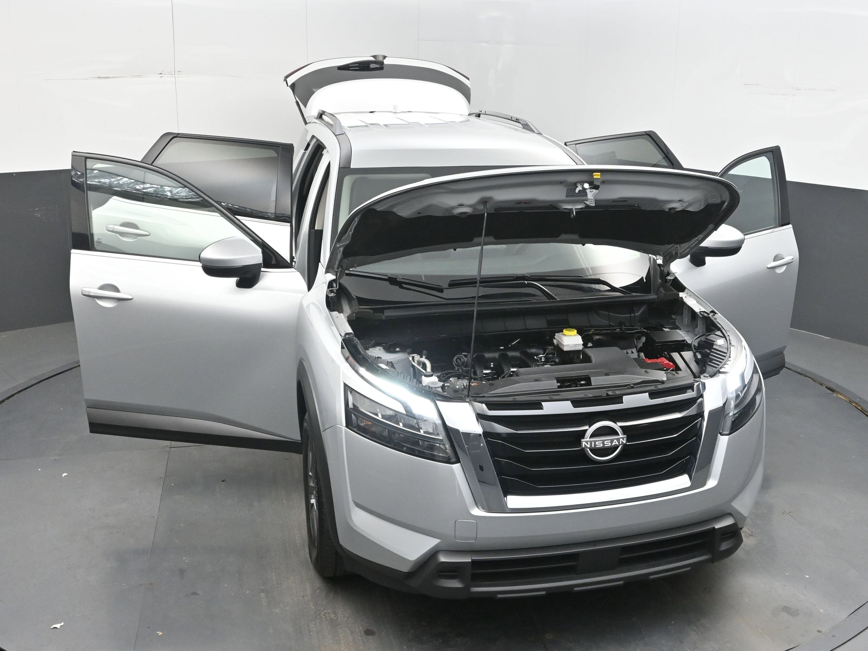 2024 Nissan Pathfinder SV