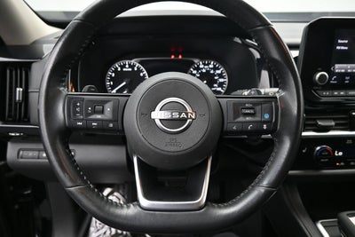 2023 Nissan Pathfinder SV