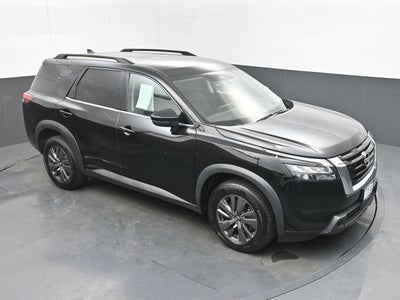 2023 Nissan Pathfinder SV