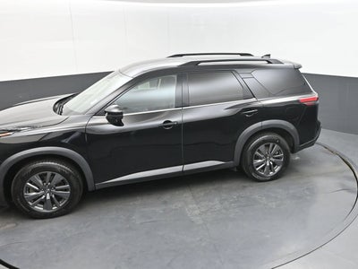 2023 Nissan Pathfinder SV