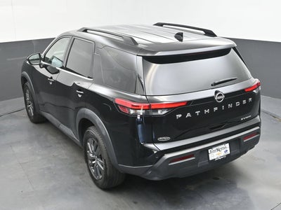 2023 Nissan Pathfinder SV