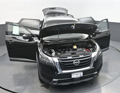 2023 Nissan Pathfinder SV