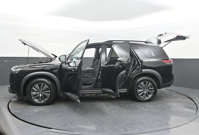 2023 Nissan Pathfinder SV