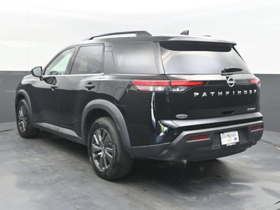 2023 Nissan Pathfinder SV