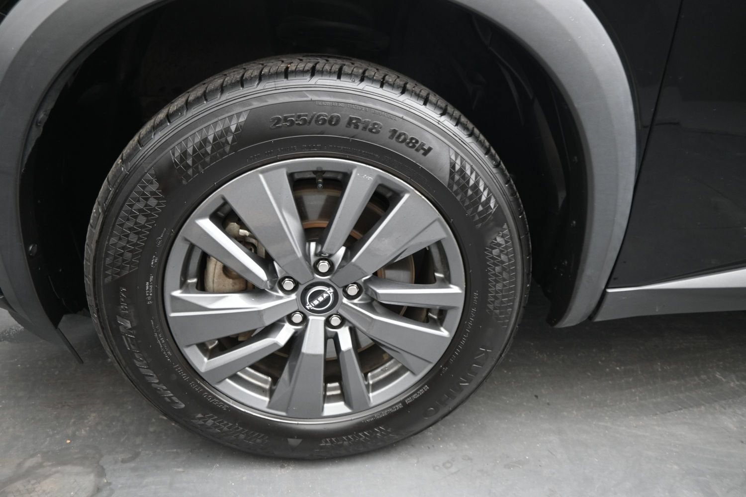 2023 Nissan Pathfinder SV