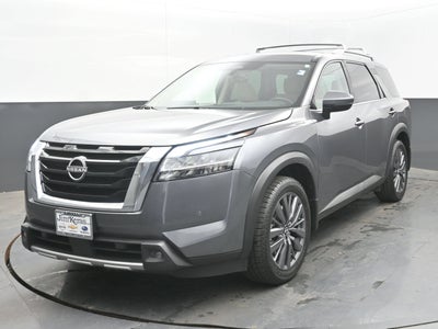 2022 Nissan Pathfinder SL