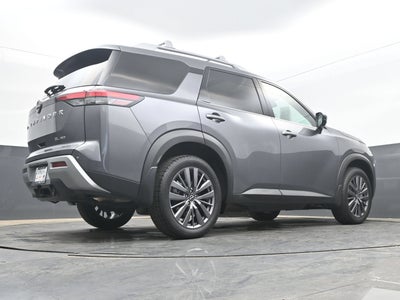 2022 Nissan Pathfinder SL