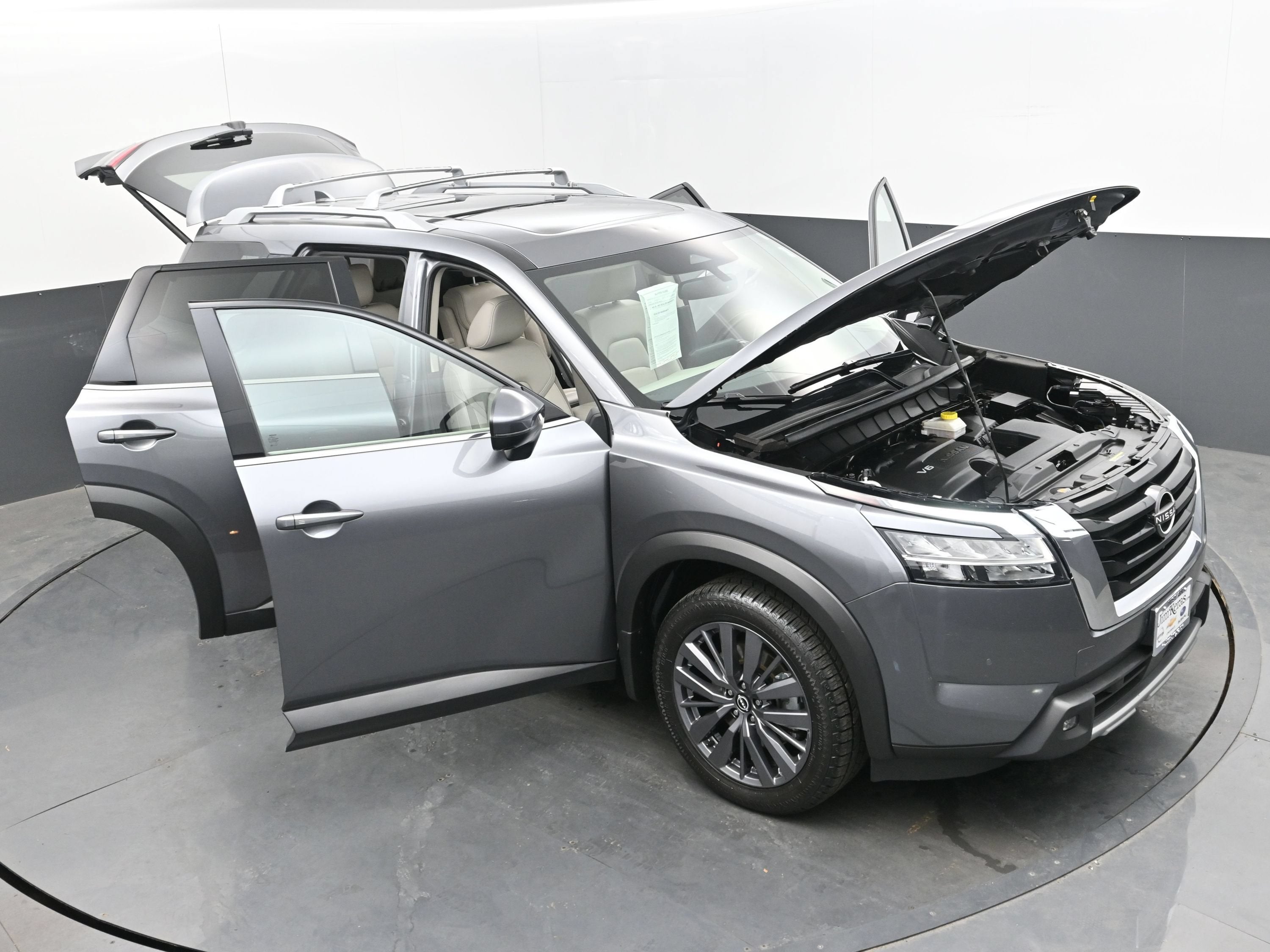 2022 Nissan Pathfinder SL