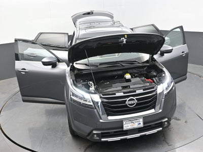 2022 Nissan Pathfinder SL