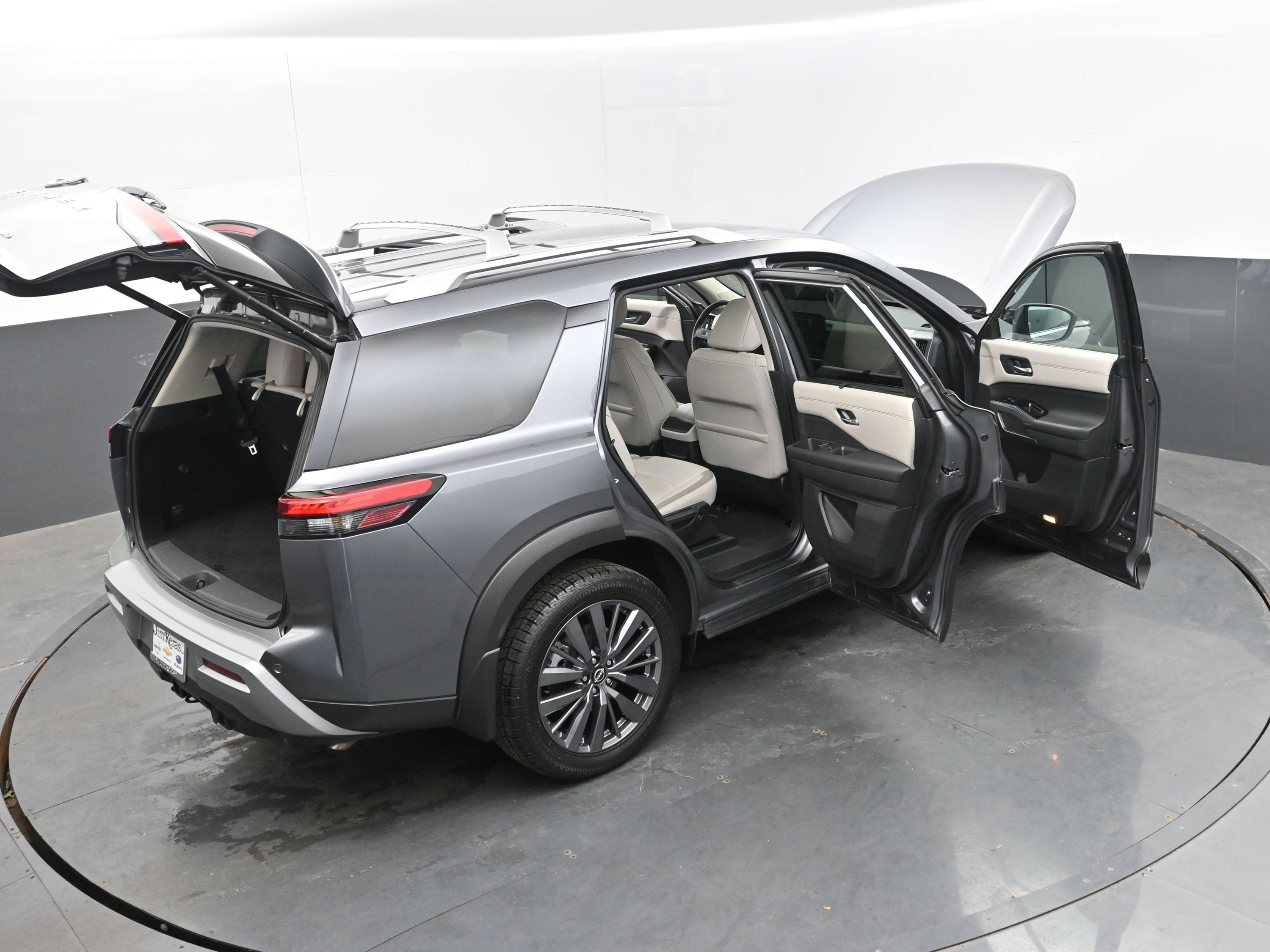 2022 Nissan Pathfinder SL