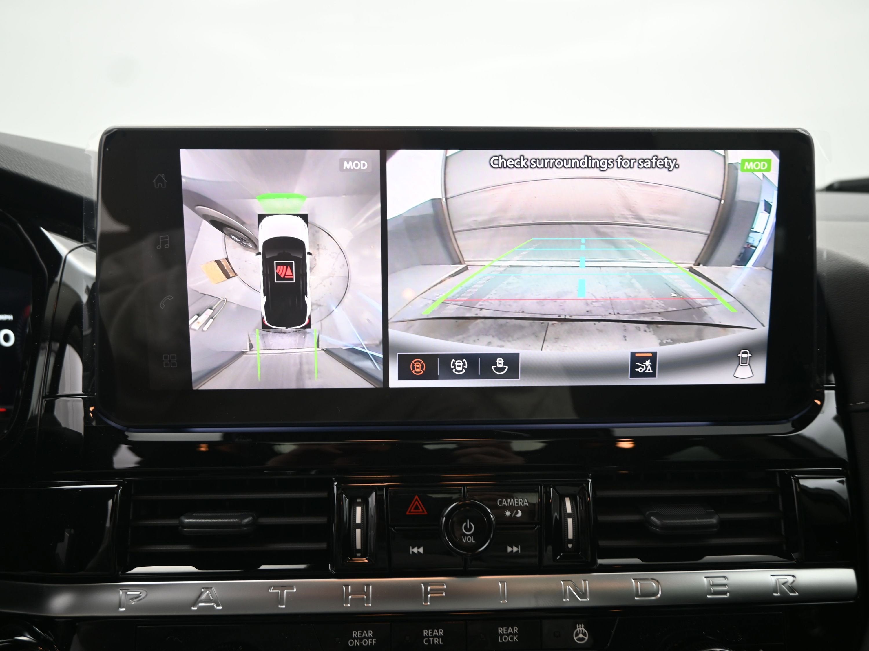 2026 Nissan PATHFINDER SL PREMIUM