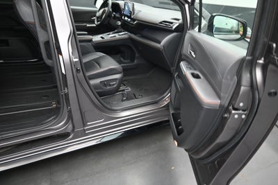 2022 Toyota Sienna XSE