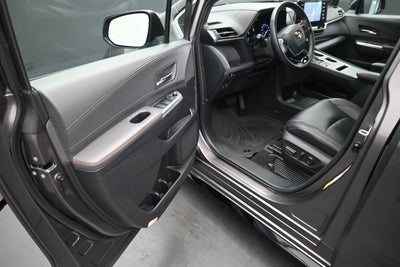 2022 Toyota Sienna XSE