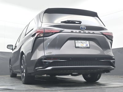 2022 Toyota Sienna XSE