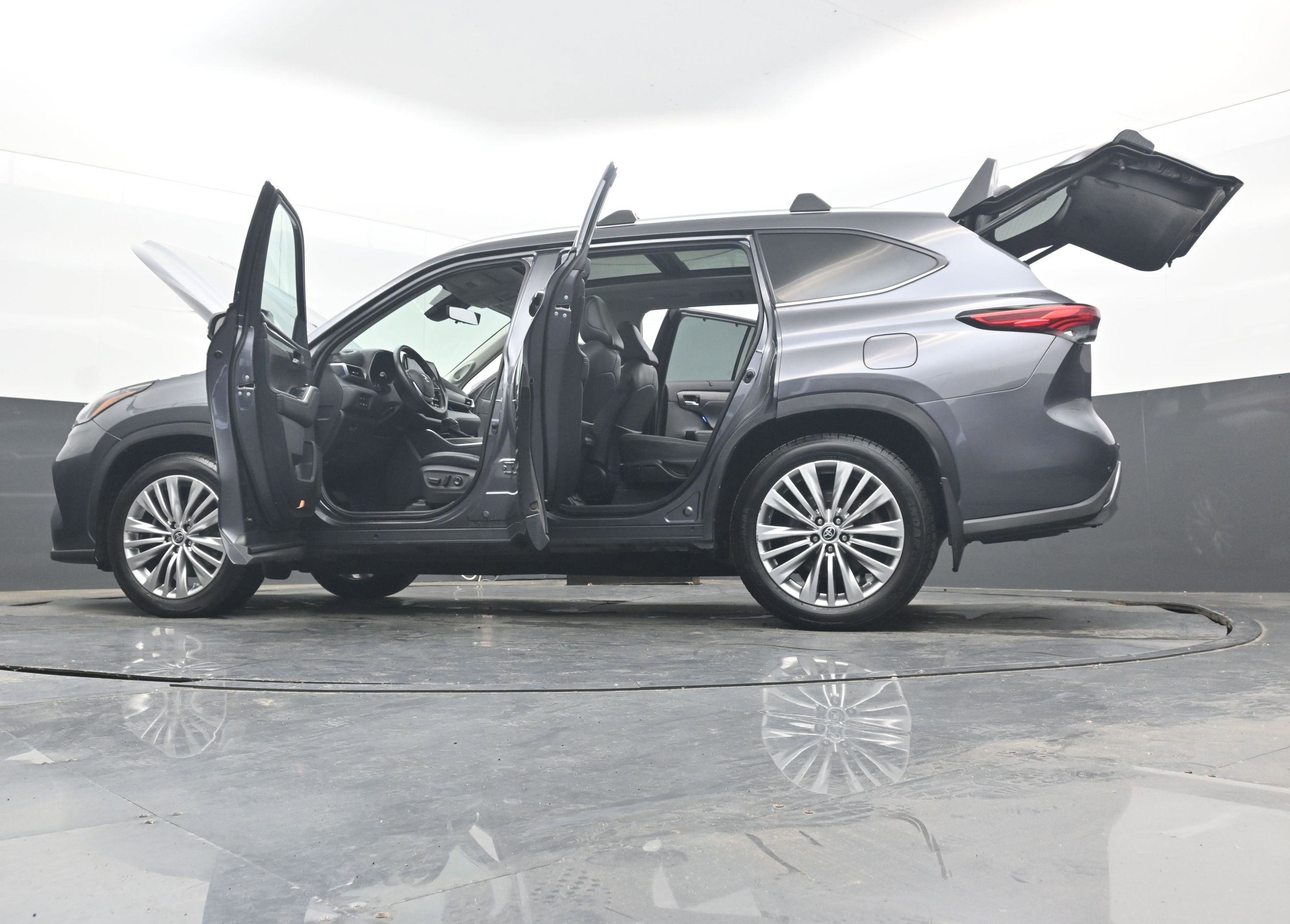 2022 Toyota Highlander Platinum