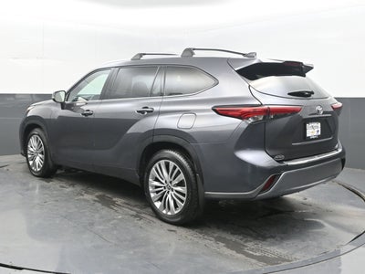 2022 Toyota Highlander Platinum
