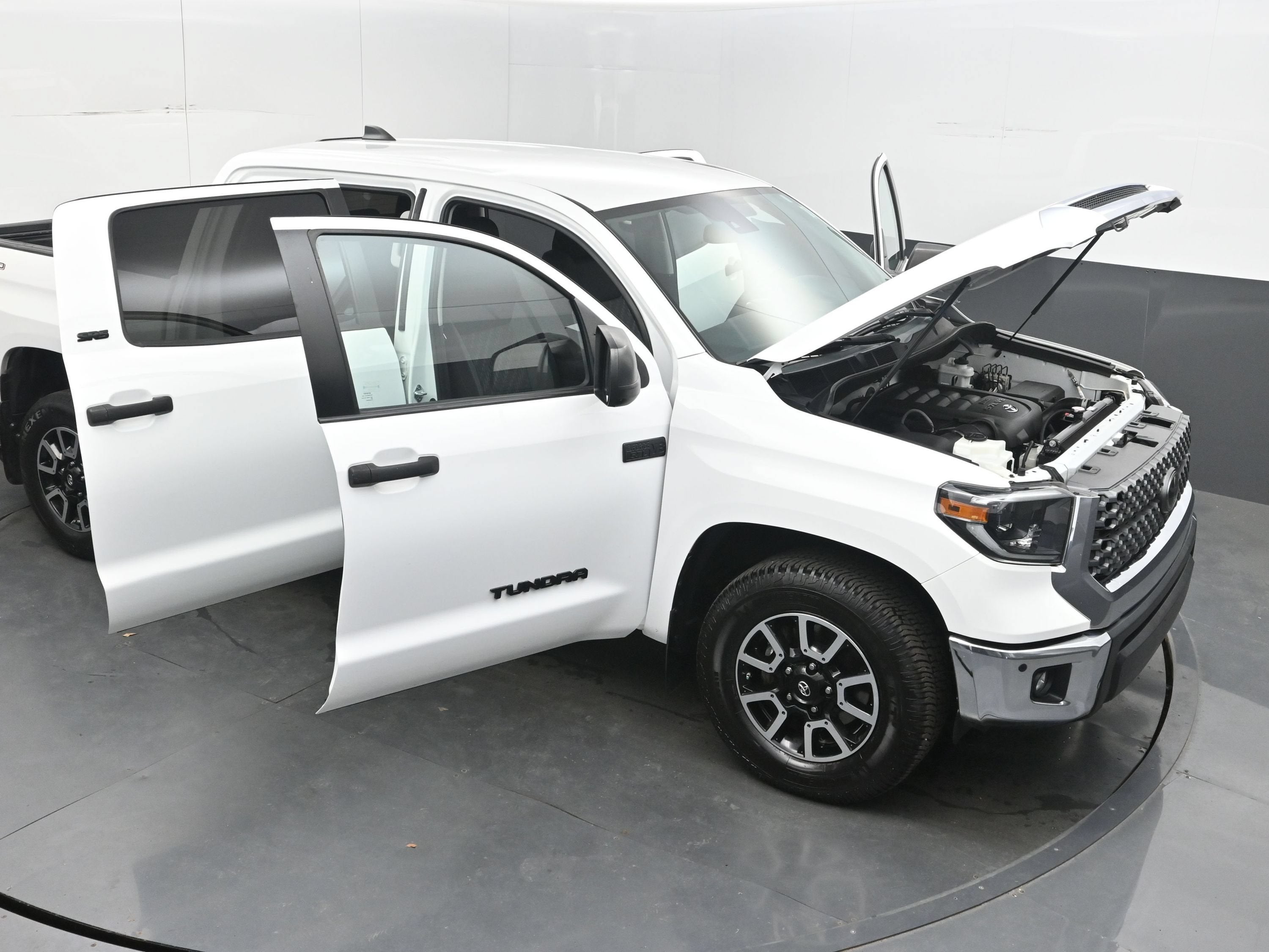 2021 Toyota Tundra 2WD SR5