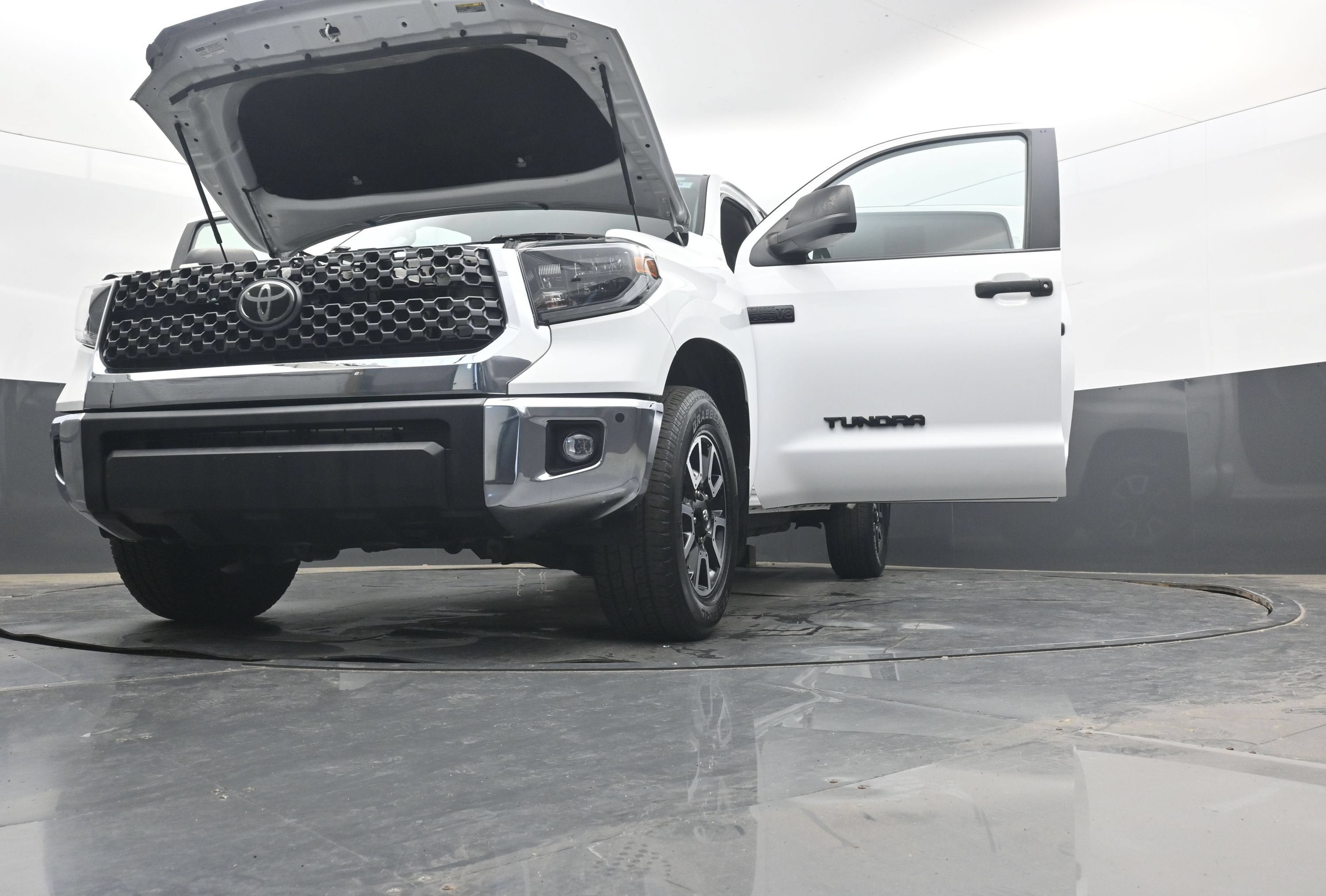 2021 Toyota Tundra 2WD SR5