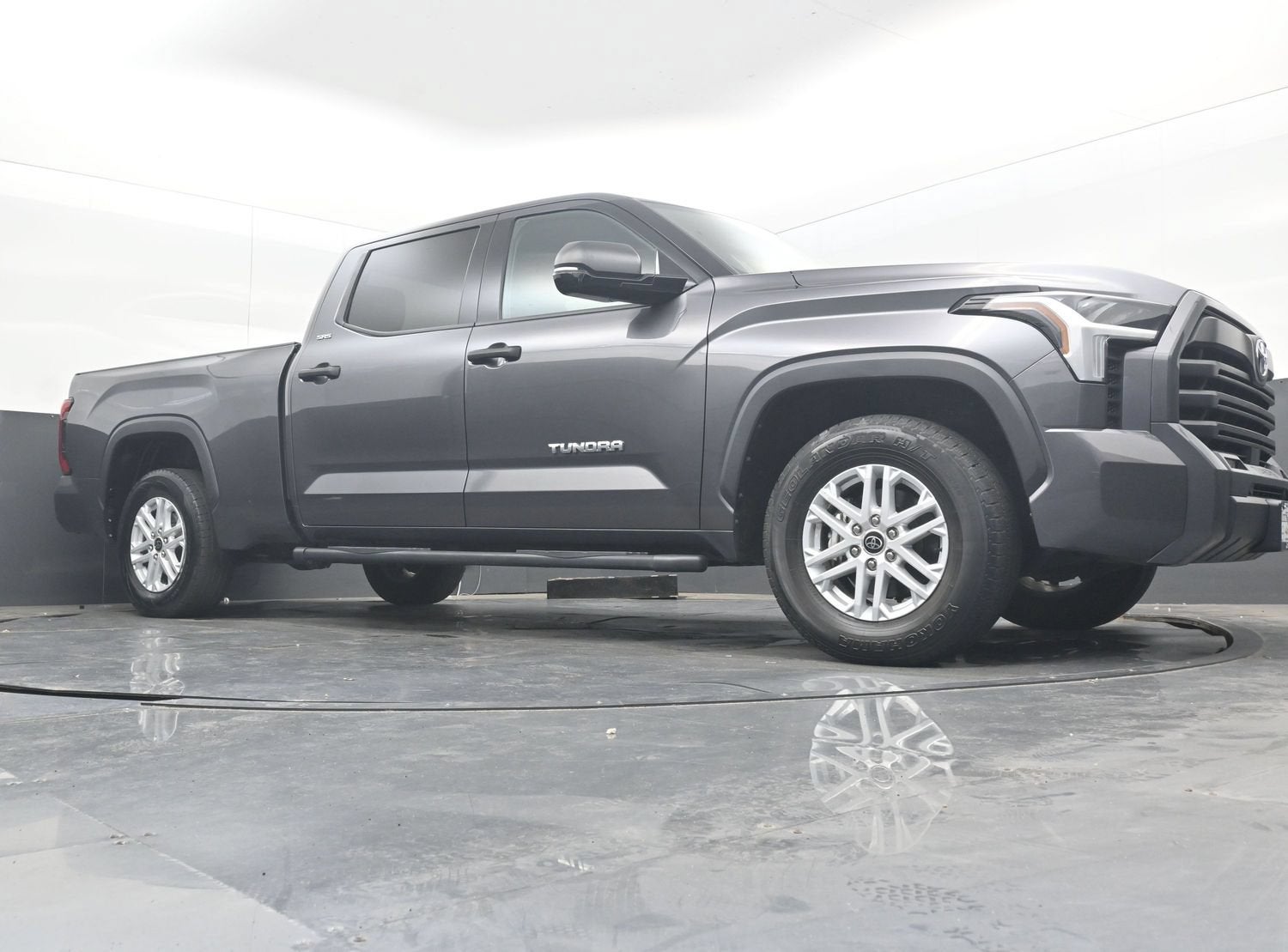 2022 Toyota Tundra 2WD SR5