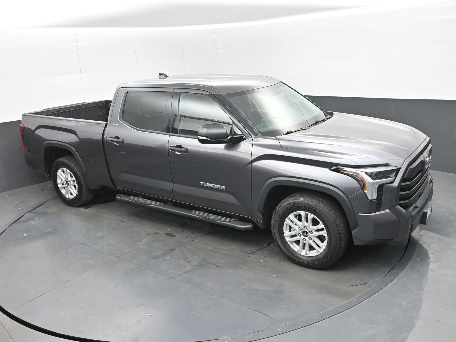 2022 Toyota Tundra 2WD SR5