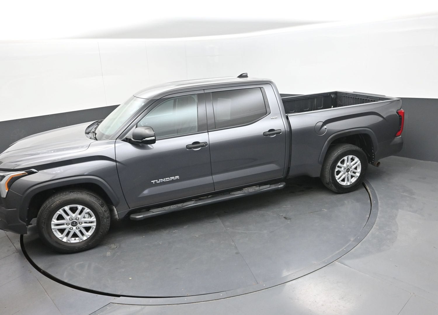 2022 Toyota Tundra 2WD SR5