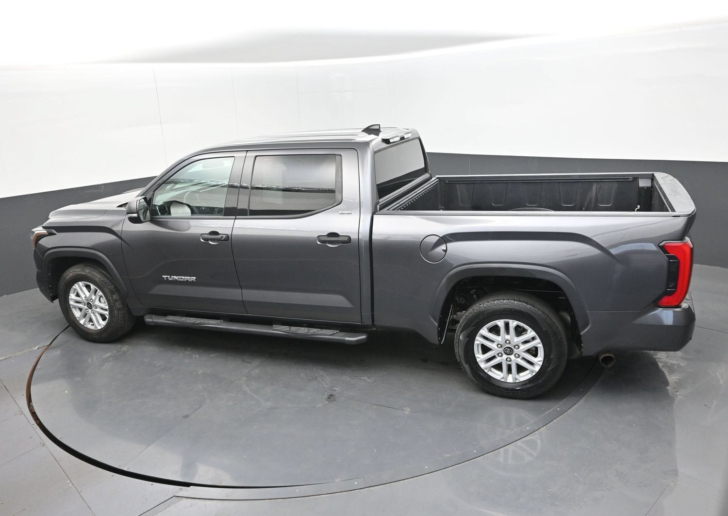 2022 Toyota Tundra 2WD SR5