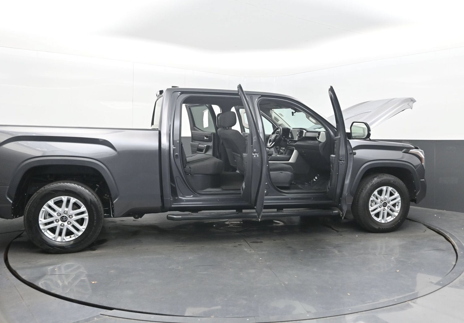 2022 Toyota Tundra 2WD SR5