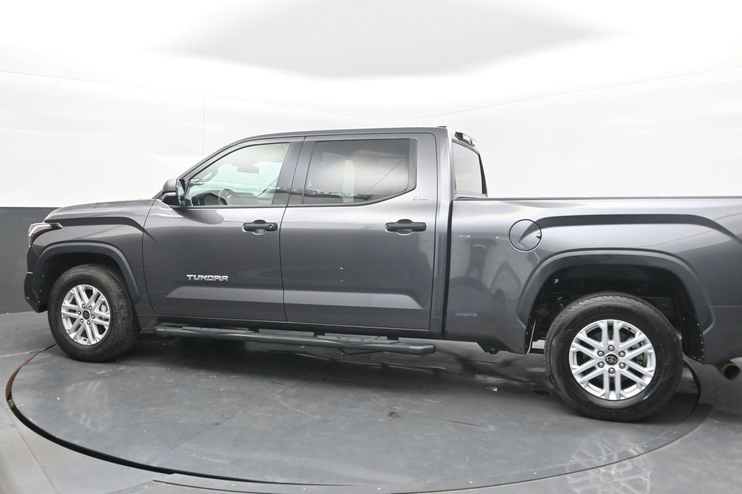 2022 Toyota Tundra 2WD SR5