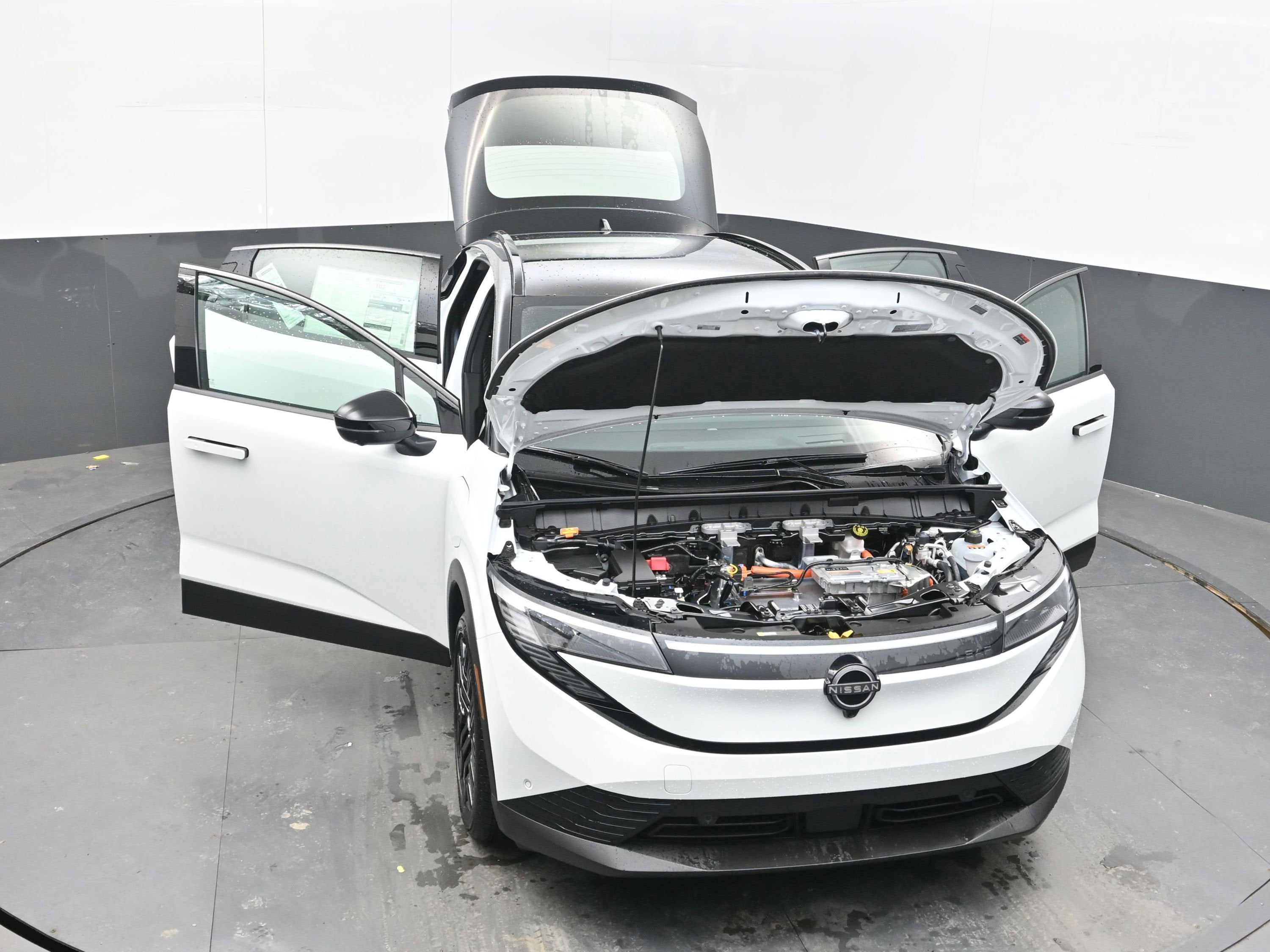 2026 Nissan LEAF PLATINUM+